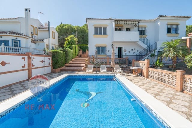 5 soveværelse Villa til salg i Pinos de Alhaurin, Alhaurín de la Torre med swimmingpool - € 580.000 (Ref: 9217610)