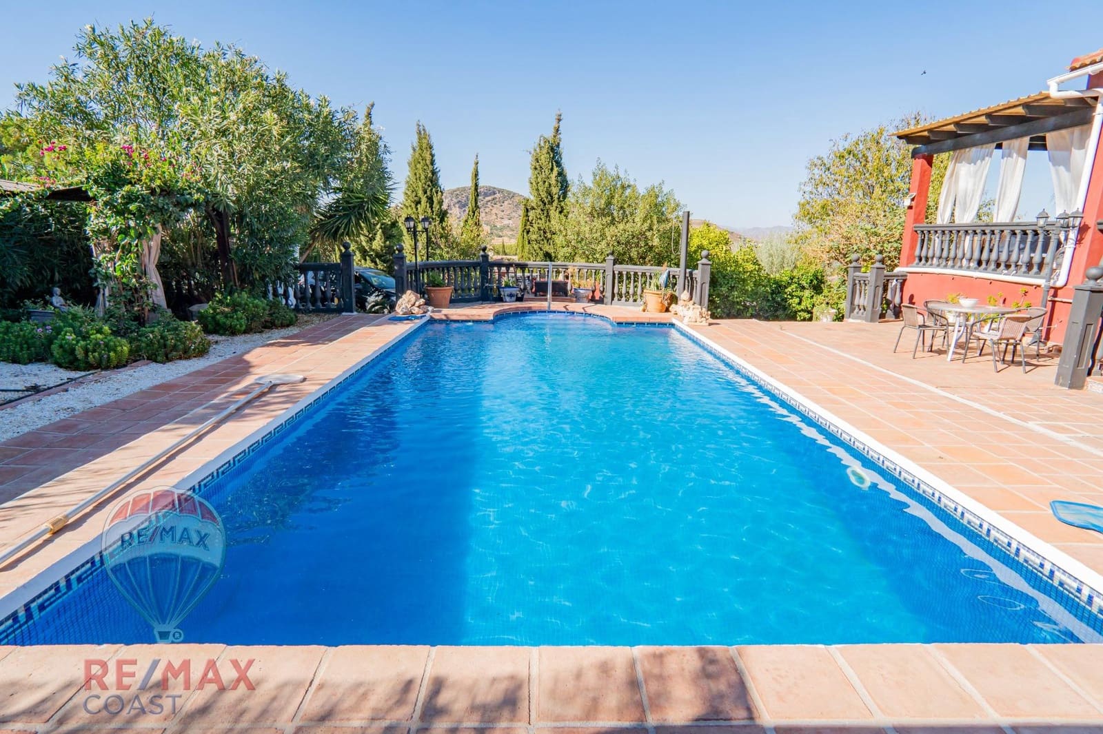 3 soveværelse Villa til salg i Coin med swimmingpool garage - € 478.000 (Ref: 9220131)