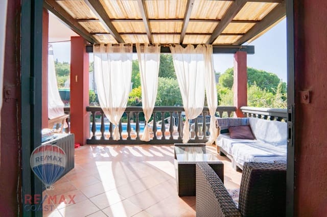 Chalet de 3 habitaciones en Coín en venta con piscina garaje - 478.000 € (Ref: 9220131)