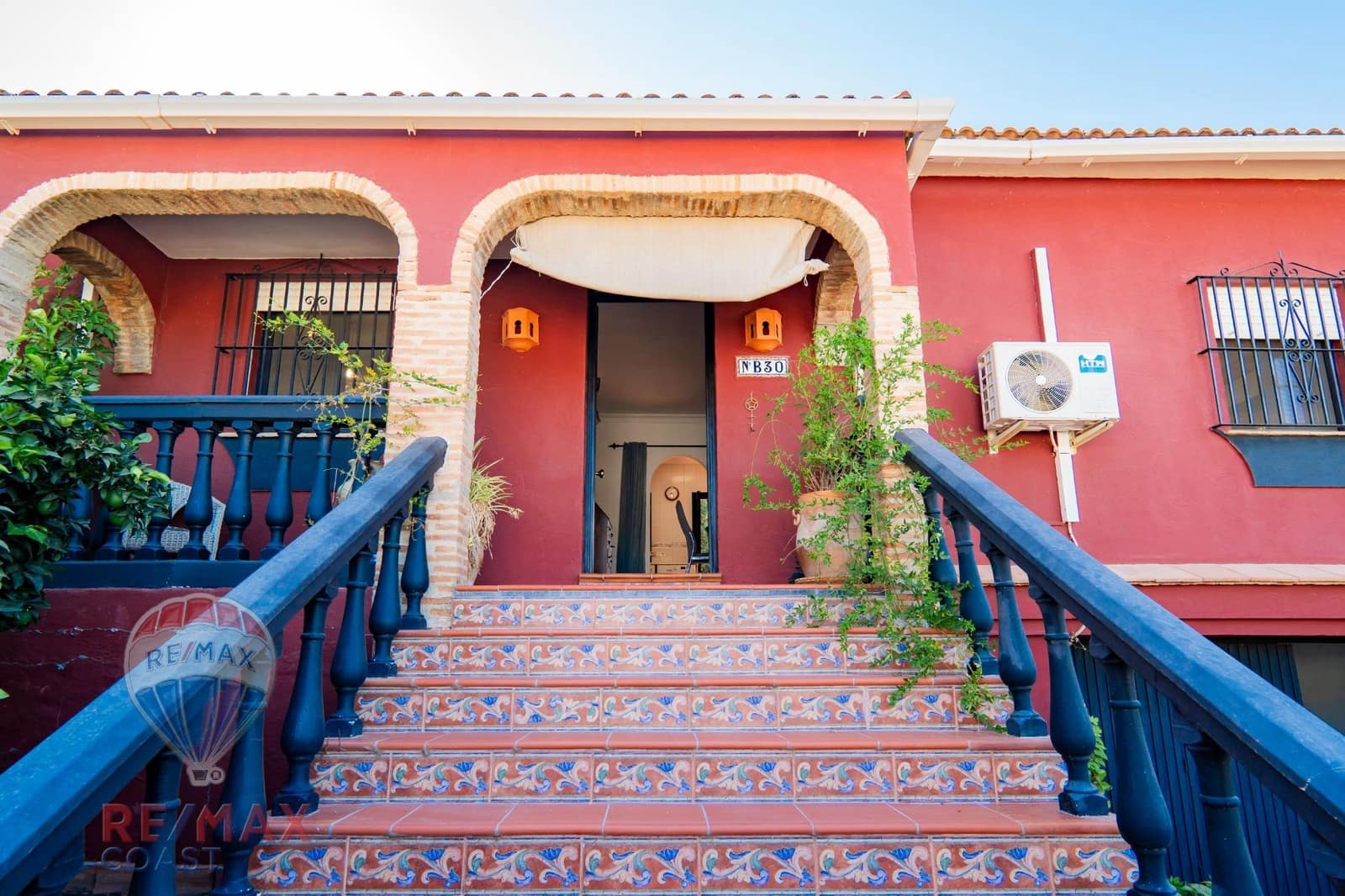 Chalet de 3 habitaciones en Coín en venta con piscina garaje - 478.000 € (Ref: 9220131)