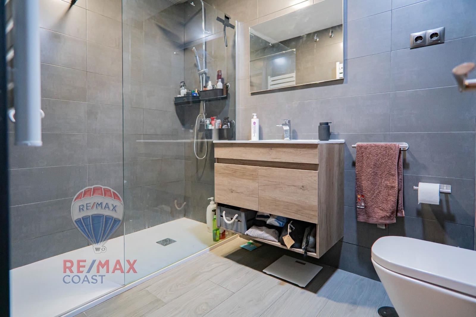 3 bedroom Flat for sale in Malaga city - € 307,000 (Ref: 9236573)