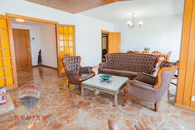 4 soveværelse Lejlighed til leje i Málaga by - € 2.200 (Ref: 9262744)