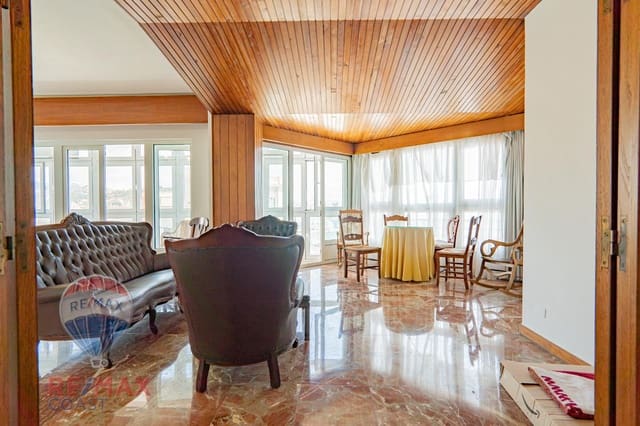 4 soveværelse Lejlighed til leje i Málaga by - € 2.200 (Ref: 9262744)