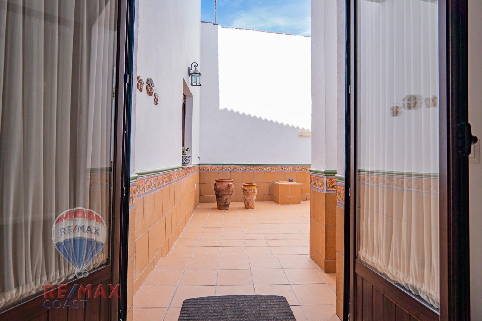 5 slaapkamer Huis te koop in Serrato met garage - € 222.900 (Ref: 9265433)