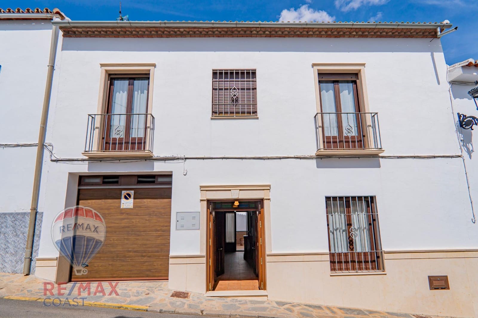 5 slaapkamer Huis te koop in Serrato met garage - € 222.900 (Ref: 9265433)