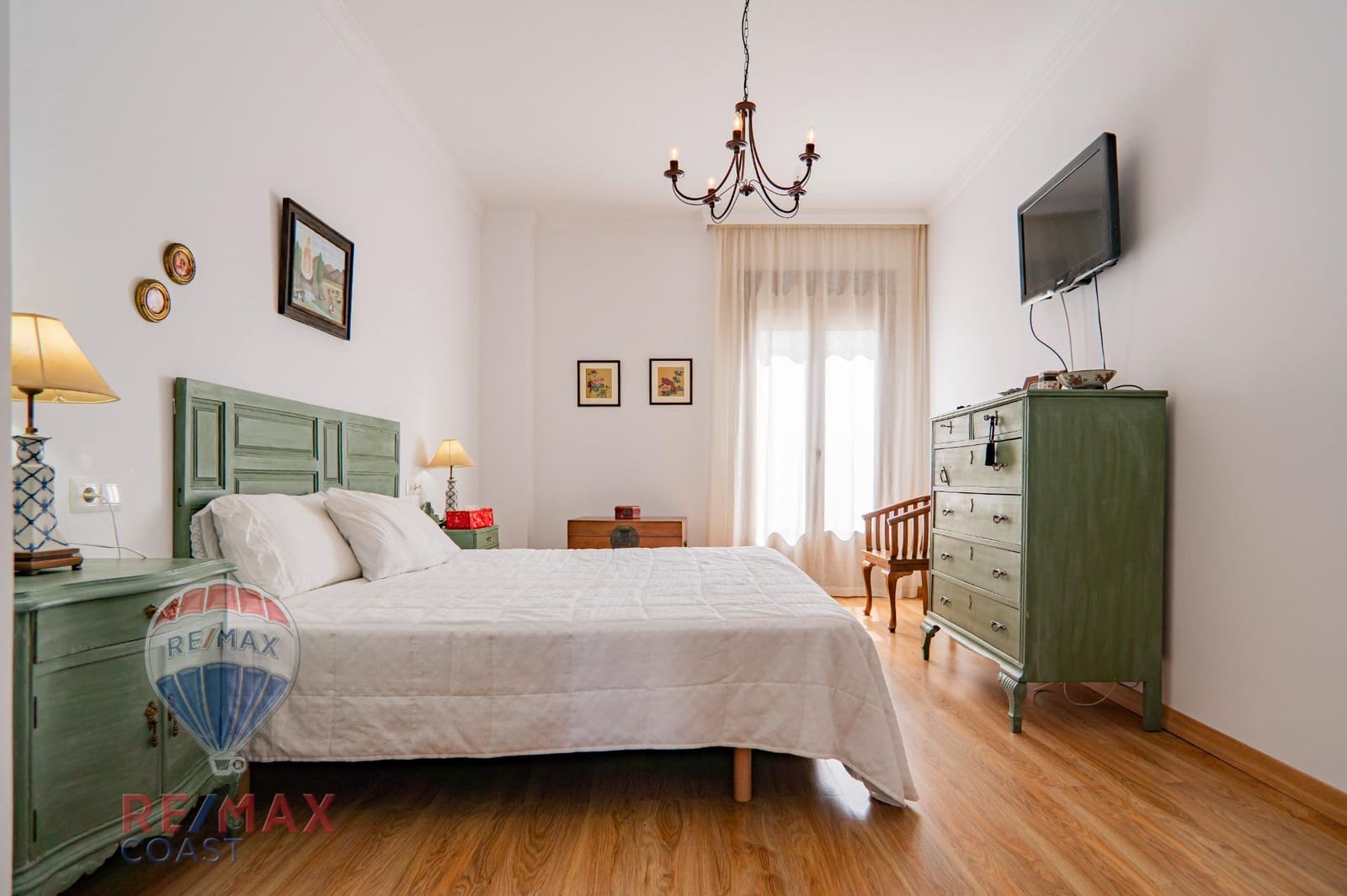 5 slaapkamer Huis te koop in Serrato met garage - € 222.900 (Ref: 9265433)