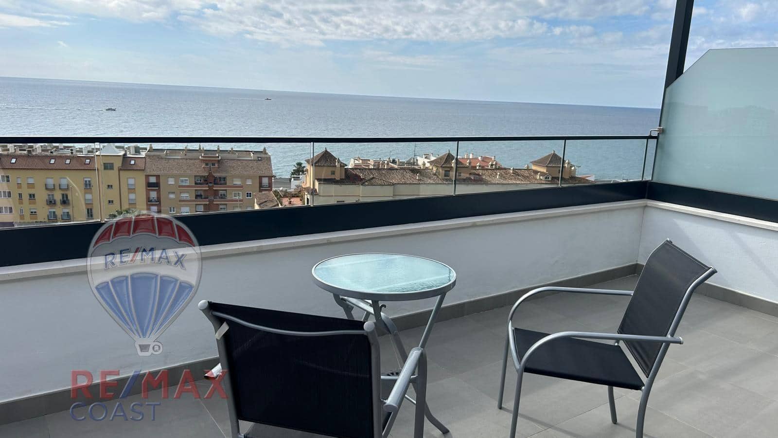1 soverom Penthouse til salgs i Caleta de Velez med svømmebasseng garasje - € 380 000 (Ref: 9272752)
