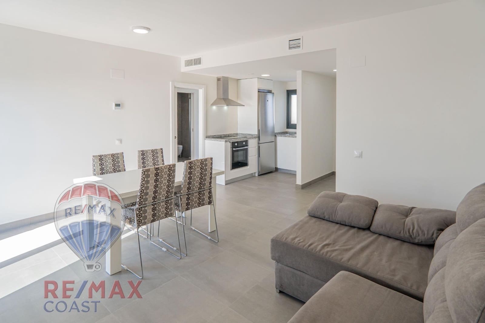 1 soverom Penthouse til salgs i Caleta de Velez med svømmebasseng garasje - € 380 000 (Ref: 9272752)