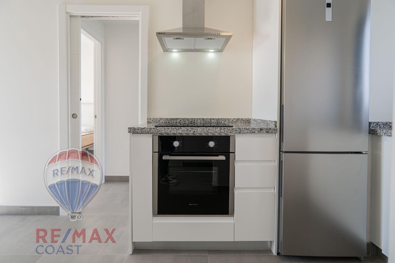 1 soverom Penthouse til salgs i Caleta de Velez med svømmebasseng garasje - € 380 000 (Ref: 9272752)