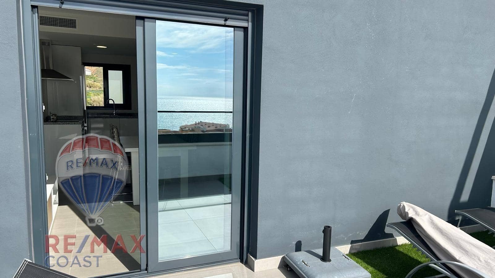 1 soverom Penthouse til salgs i Caleta de Velez med svømmebasseng garasje - € 380 000 (Ref: 9272752)