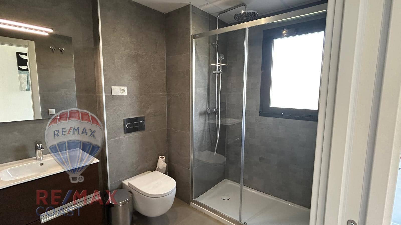 1 soverom Penthouse til salgs i Caleta de Velez med svømmebasseng garasje - € 380 000 (Ref: 9272752)