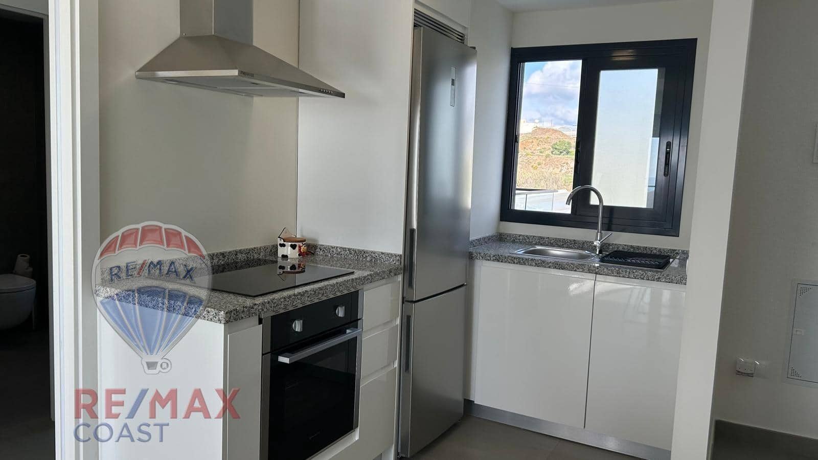 1 soverom Penthouse til salgs i Caleta de Velez med svømmebasseng garasje - € 380 000 (Ref: 9272752)