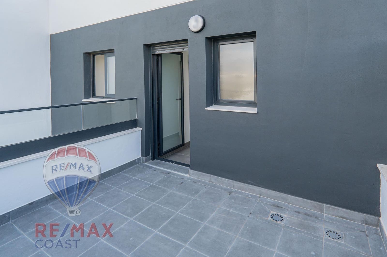 1 soverom Penthouse til salgs i Caleta de Velez med svømmebasseng garasje - € 380 000 (Ref: 9272752)