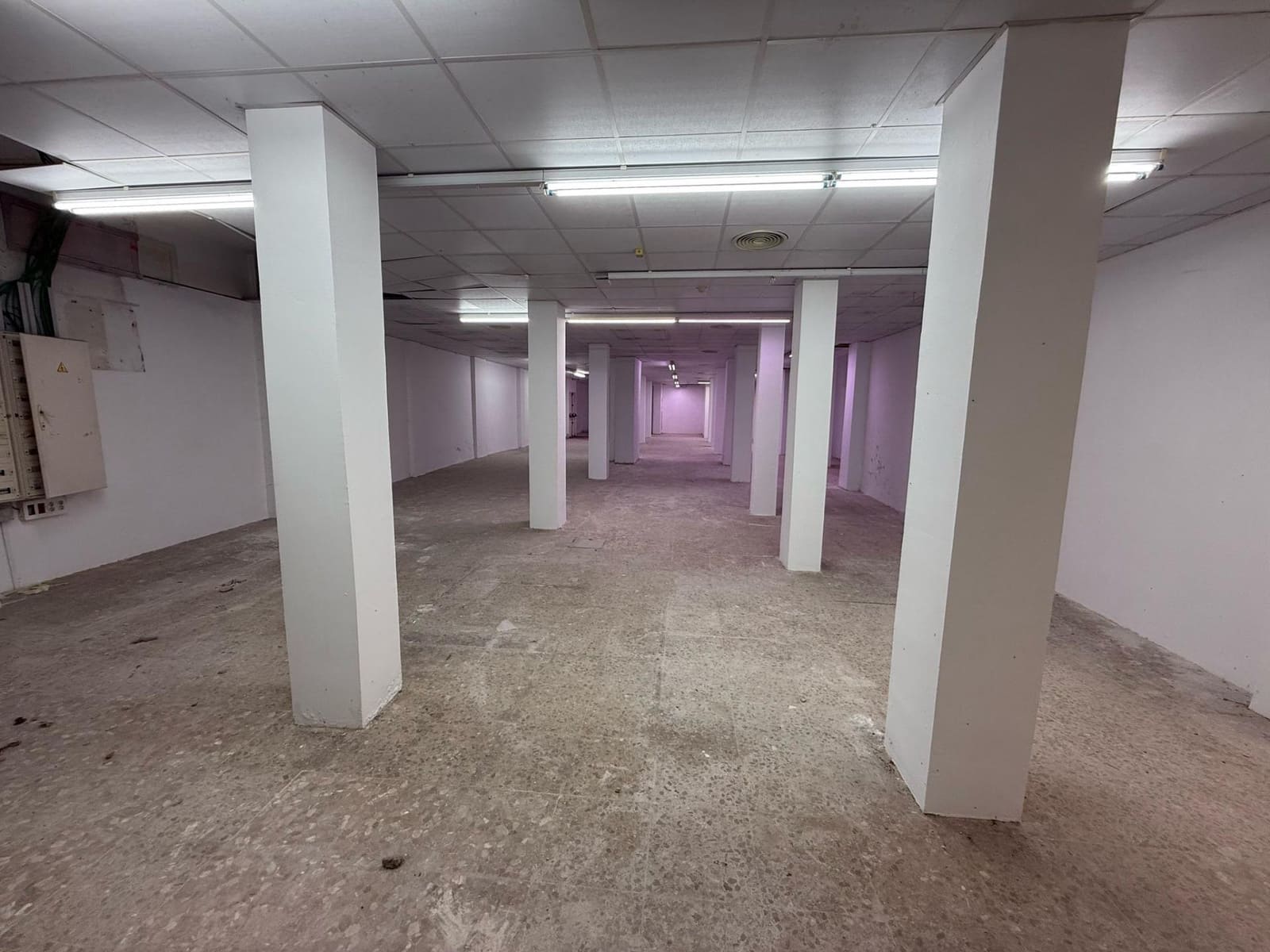 Kommersiell til salgs i Malaga by - € 815 000 (Ref: 9297461)