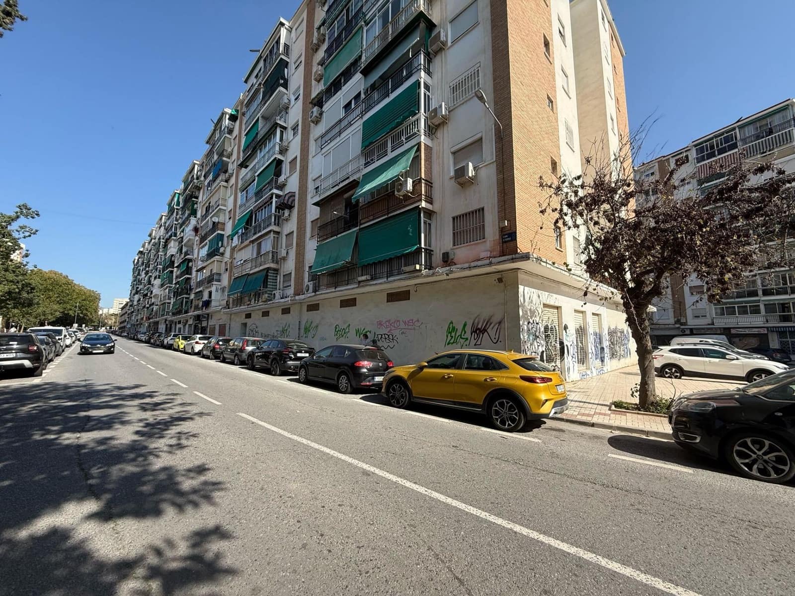 Kommersiell til salgs i Malaga by - € 815 000 (Ref: 9297461)