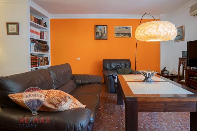4 bedroom Flat for sale in Málaga city with garage - € 530,000 (Ref: 9338437)