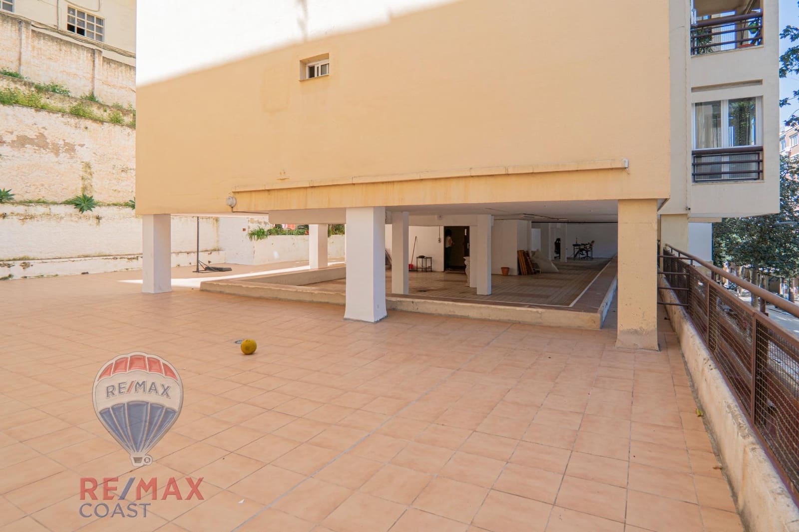 4 bedroom Flat for sale in Malaga city with garage - € 530,000 (Ref: 9338437)
