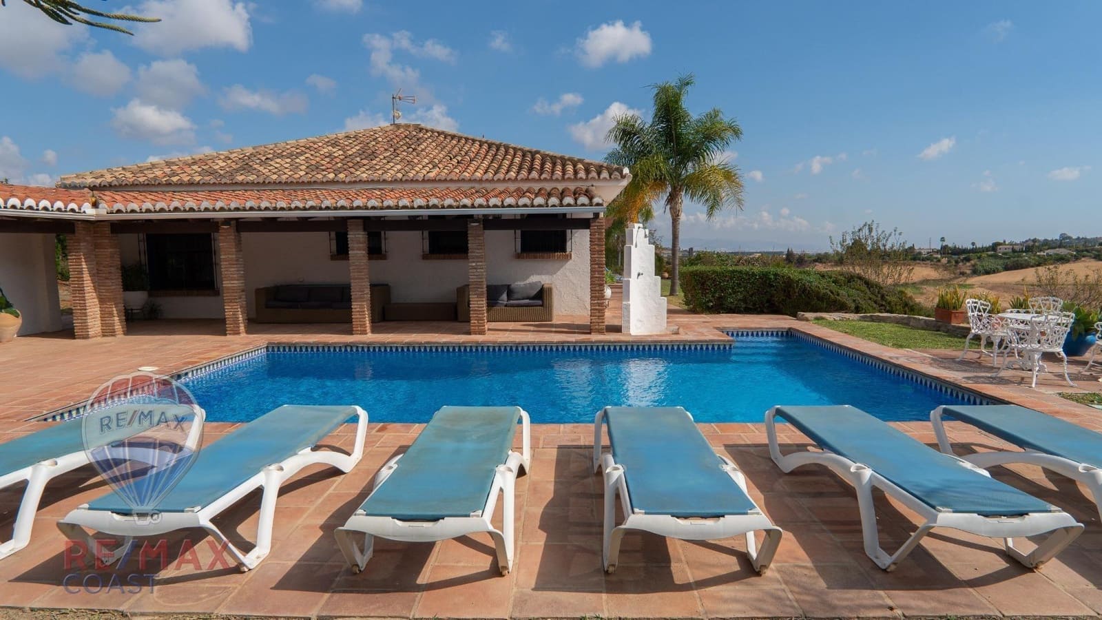 4 quarto Moradia para venda em Alhaurin de la Torre com piscina garagem - 1 050 000 € (Ref: 9341325)