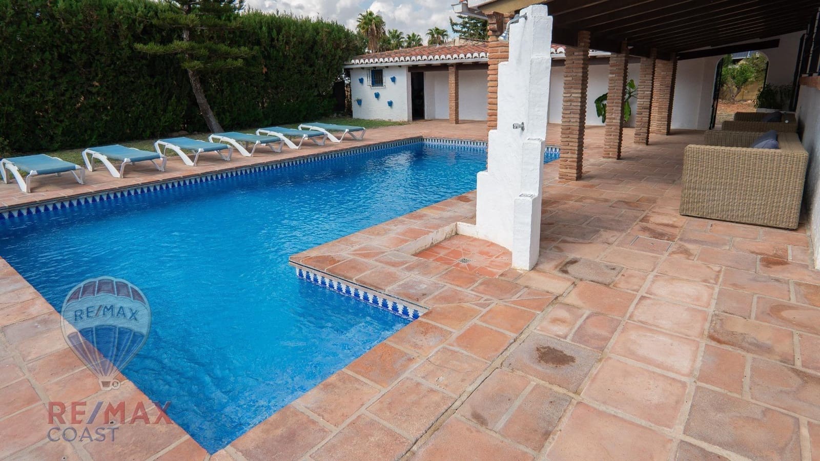 4 quarto Moradia para venda em Alhaurin de la Torre com piscina garagem - 1 050 000 € (Ref: 9341325)