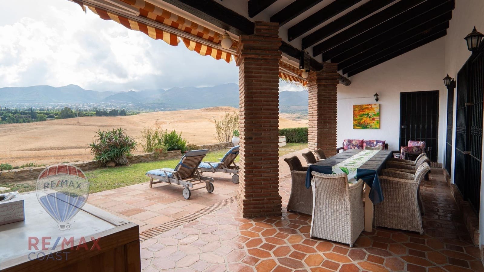 4 quarto Moradia para venda em Alhaurin de la Torre com piscina garagem - 1 050 000 € (Ref: 9341325)