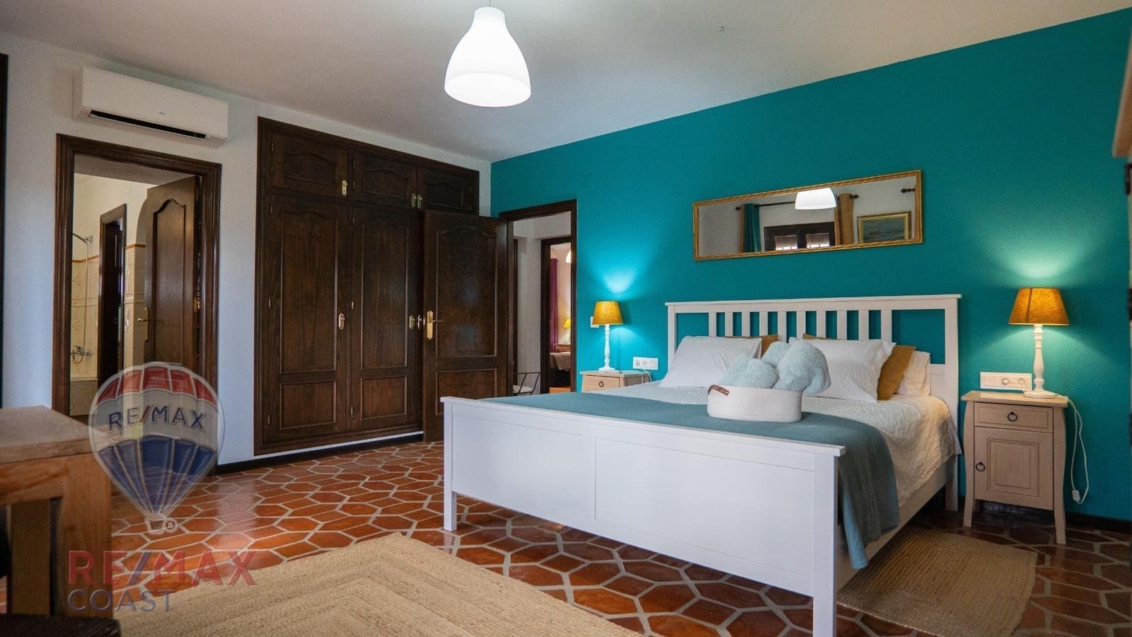 4 quarto Moradia para venda em Alhaurin de la Torre com piscina garagem - 1 050 000 € (Ref: 9341325)