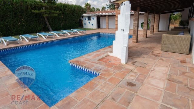 4 sypialnia Willa na sprzedaż w Alhaurín de la Torre z basenem garażem - 1 050 000 € (Ref: 9341325)