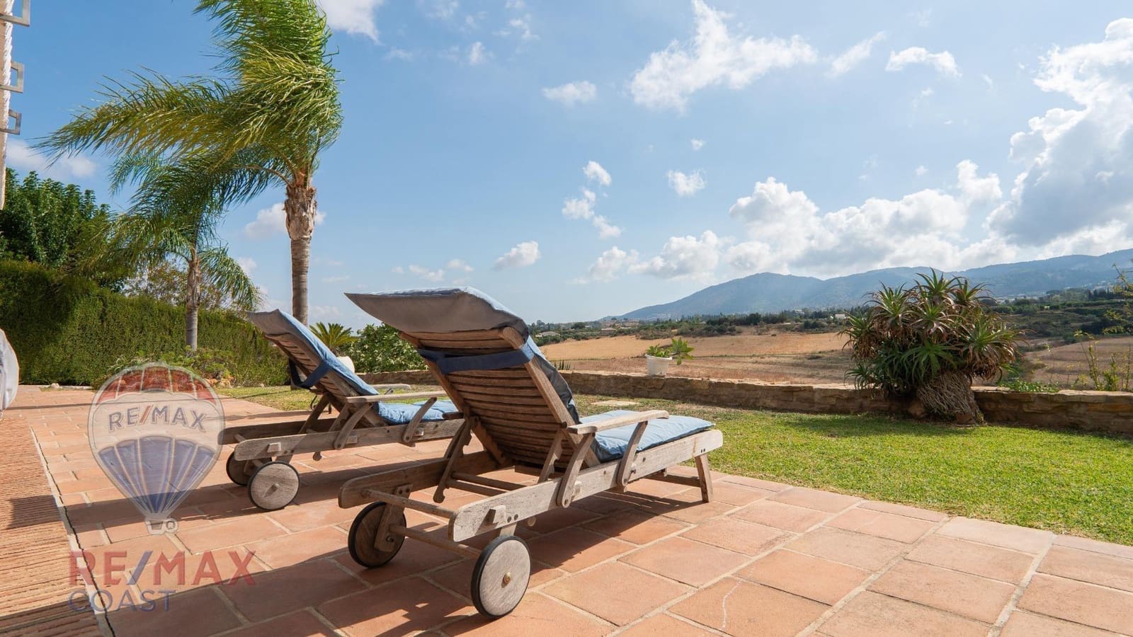 4 quarto Moradia para venda em Alhaurin de la Torre com piscina garagem - 1 050 000 € (Ref: 9341325)