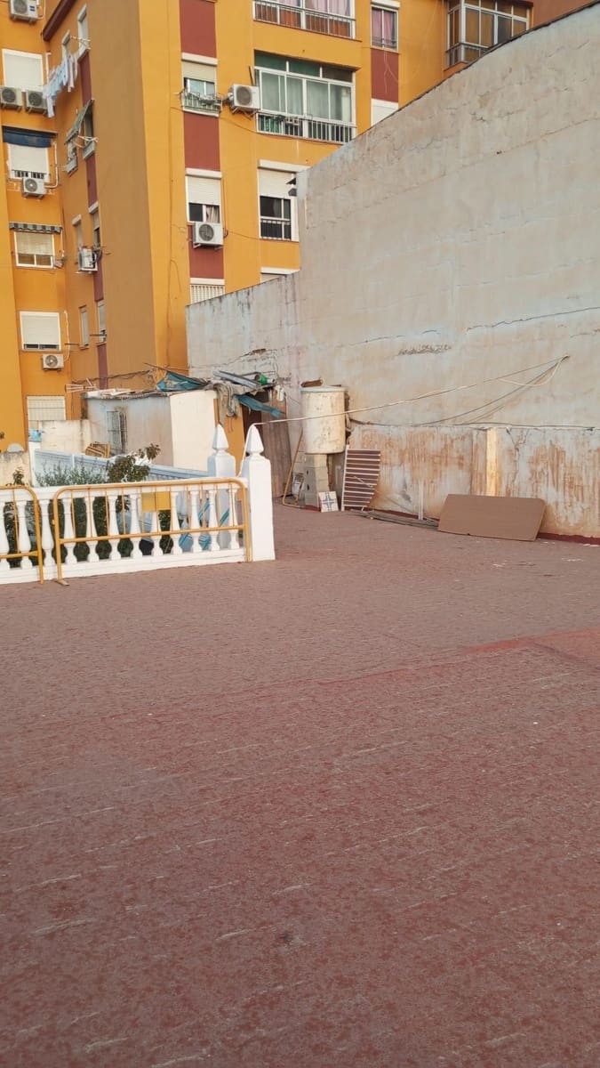 Byggetomt til salgs i Malaga by - € 430 000 (Ref: 9359409)