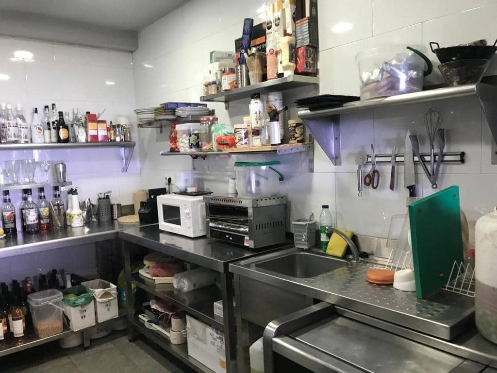 Bedrift til leie i Rincon de la Victoria - € 1 500 (Ref: 9374429)