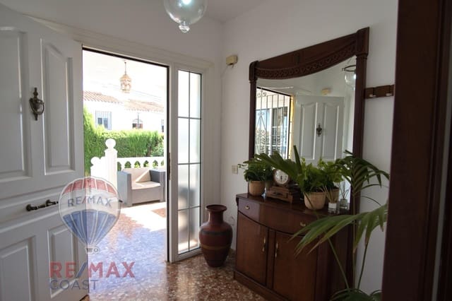 5 soveværelse Villa til salg i Rincón de la Victoria med swimmingpool - € 790.000 (Ref: 9379220)