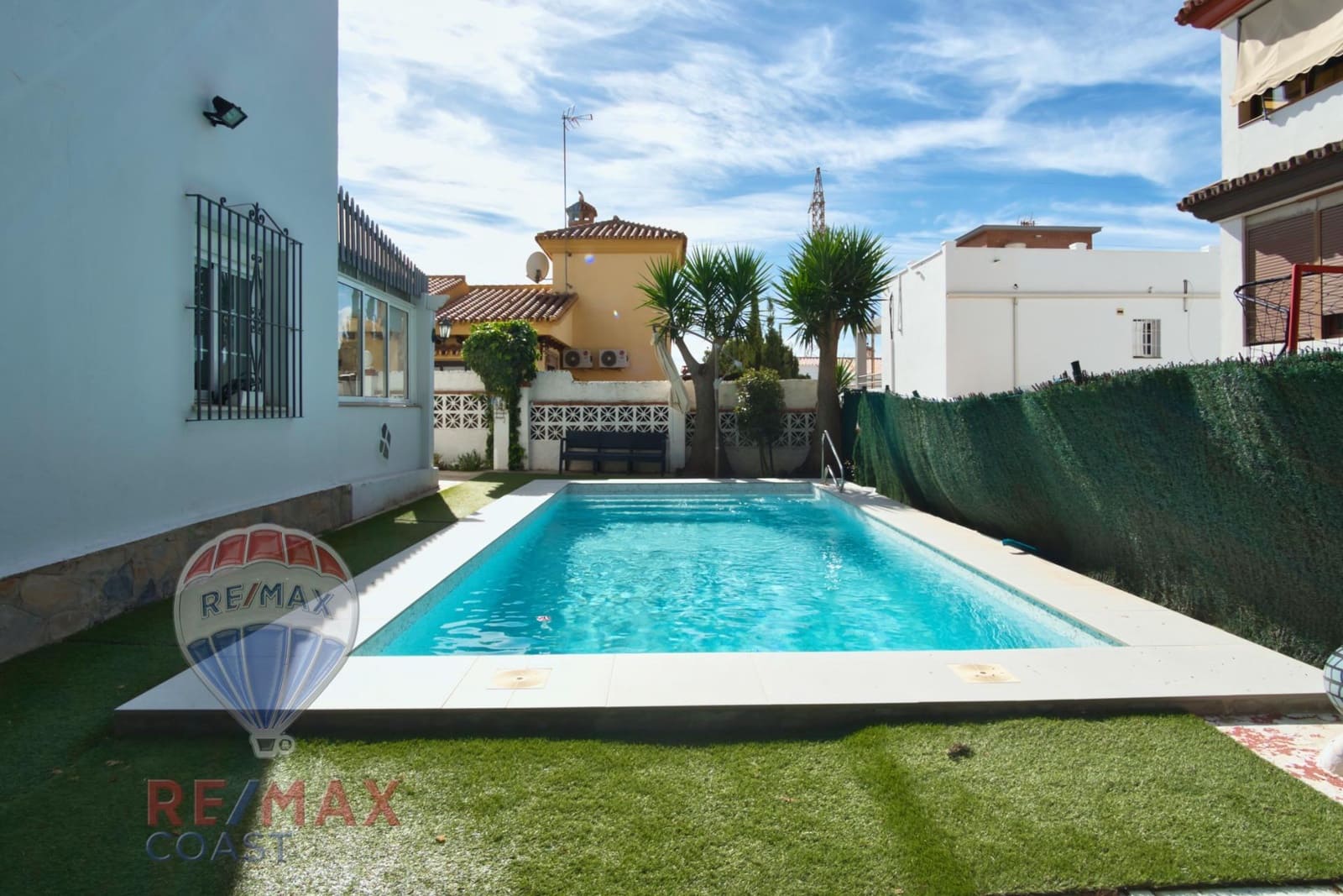 5 soveværelse Villa til salg i Rincon de la Victoria med swimmingpool - € 790.000 (Ref: 9379220)