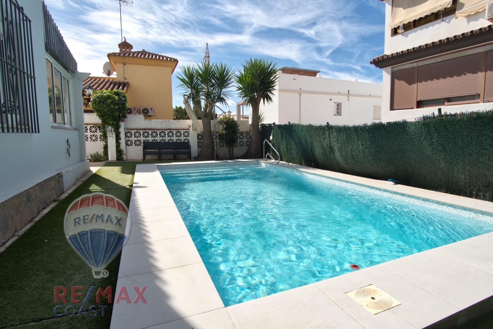 5 soveværelse Villa til salg i Rincon de la Victoria med swimmingpool - € 790.000 (Ref: 9379220)