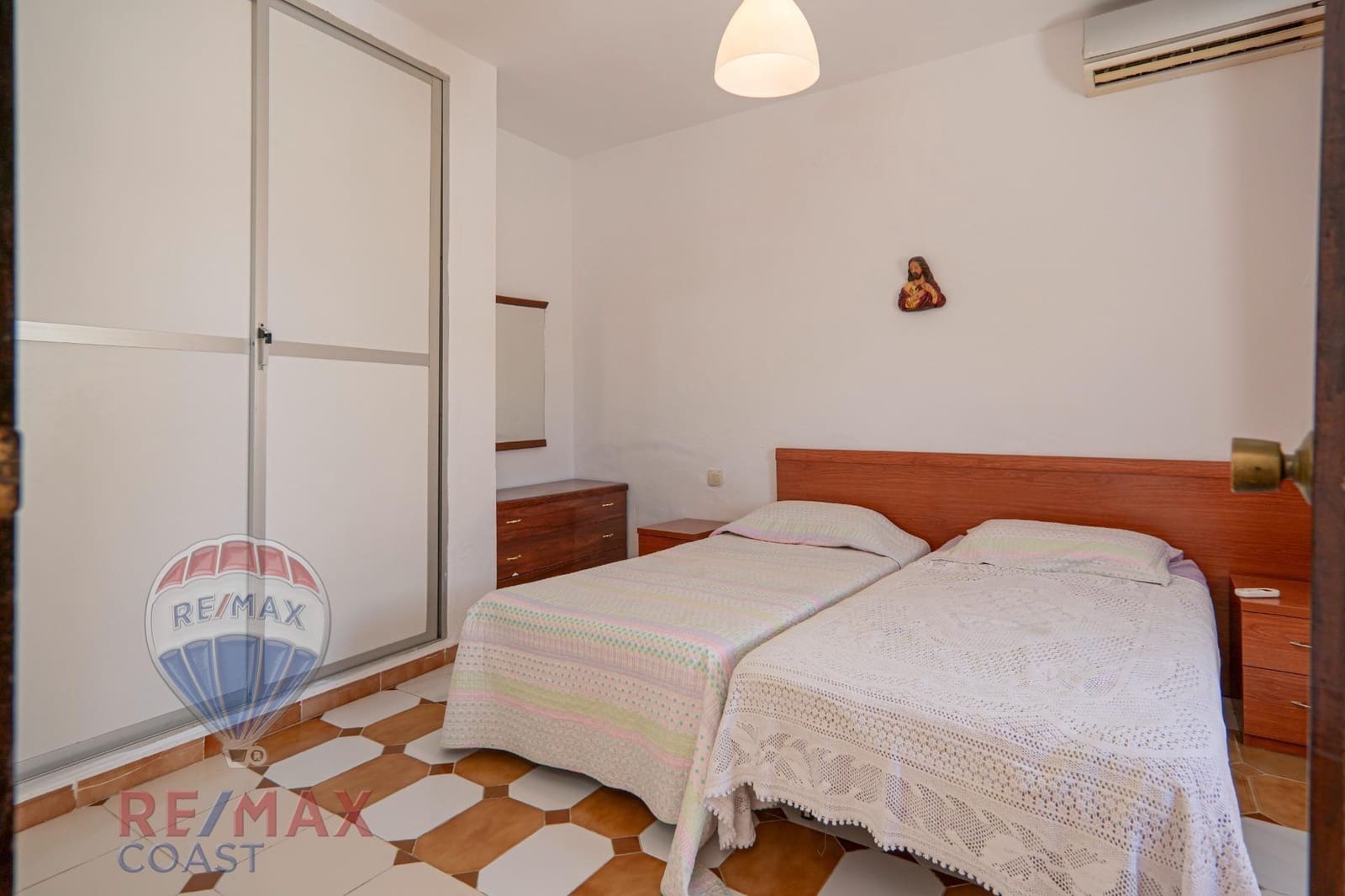 3 slaapkamer Villa te koop in Rincon de la Victoria - € 260.000 (Ref: 9398628)