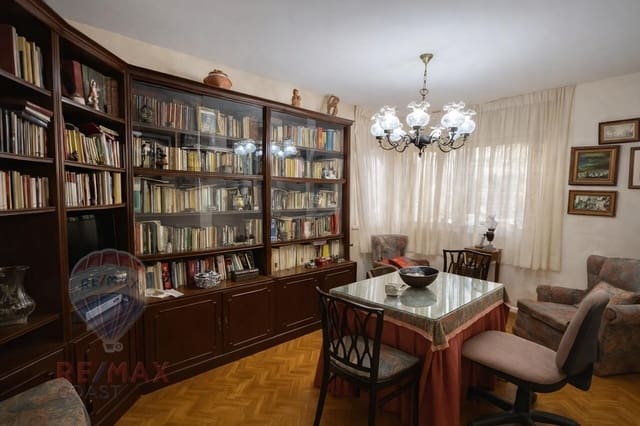 4 sypialnia Mieszkanie na sprzedaż w Miasto Málaga z garażem - 669 000 € (Ref: 9403519)