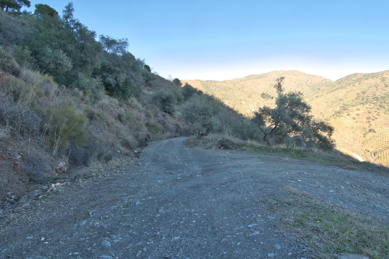 Ubebygd land til salgs i Malaga by - € 110 000 (Ref: 9417876)