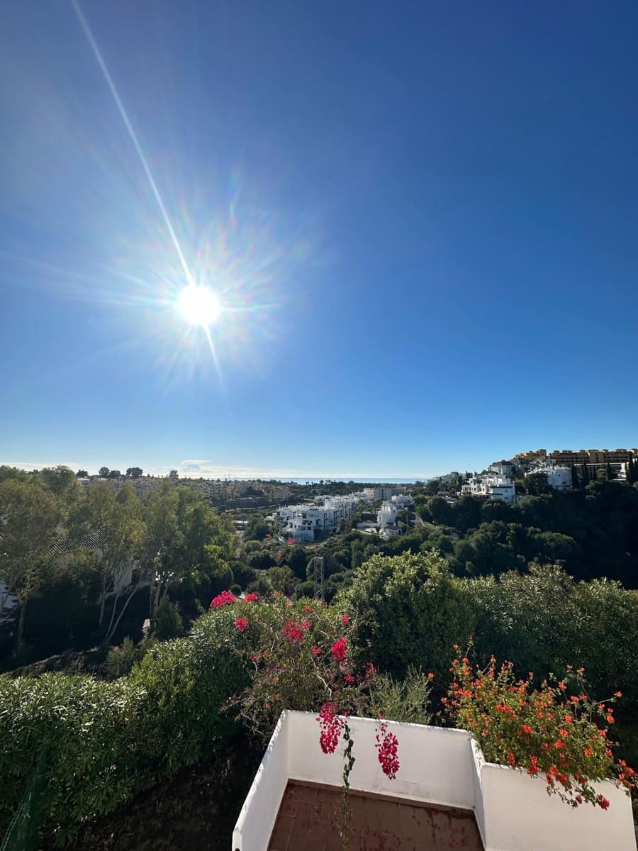 3 soveværelse Lejlighed til leje i New Golden Mile med swimmingpool garage - € 2.550 (Ref: 9427396)