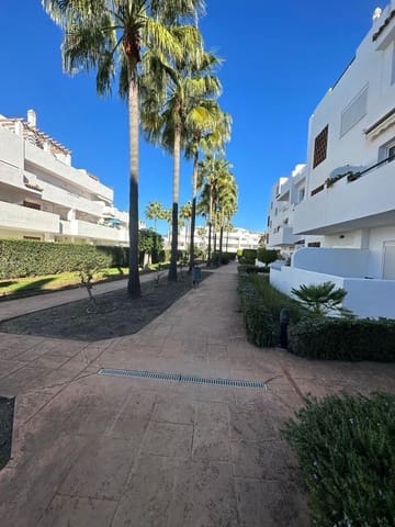 3 soverom Leilighet til leie i Selwo, Estepona med svømmebasseng garasje - € 2 550 (Ref: 9427396)