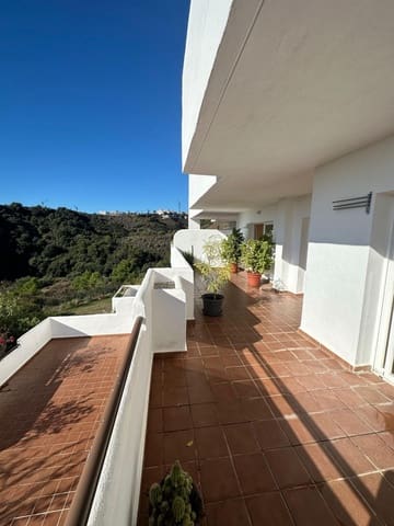 3 soverom Leilighet til leie i Selwo, Estepona med svømmebasseng garasje - € 2 550 (Ref: 9427396)