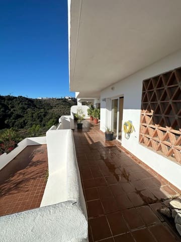 3 soverom Leilighet til leie i Selwo, Estepona med svømmebasseng garasje - € 2 550 (Ref: 9427396)