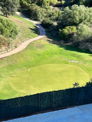 3 soverom Leilighet til leie i Selwo, Estepona med svømmebasseng garasje - € 2 550 (Ref: 9427396)