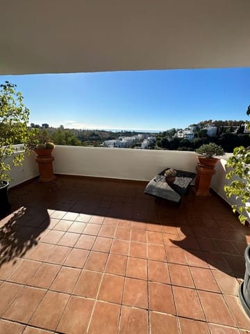 3 quarto Apartamento para arrendar em Selwo, Estepona com piscina garagem - 2 300 € (Ref: 9427396)
