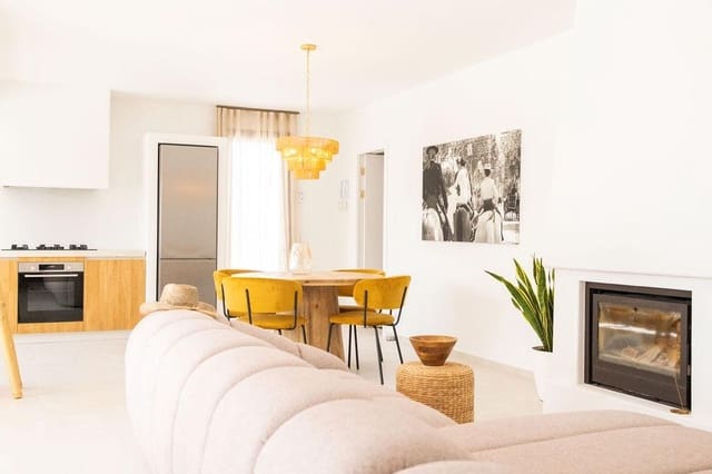 3 bedroom Villa for sale in Guadalobón, Estepona with pool garage - € 1,495,000 (Ref: 9427397)