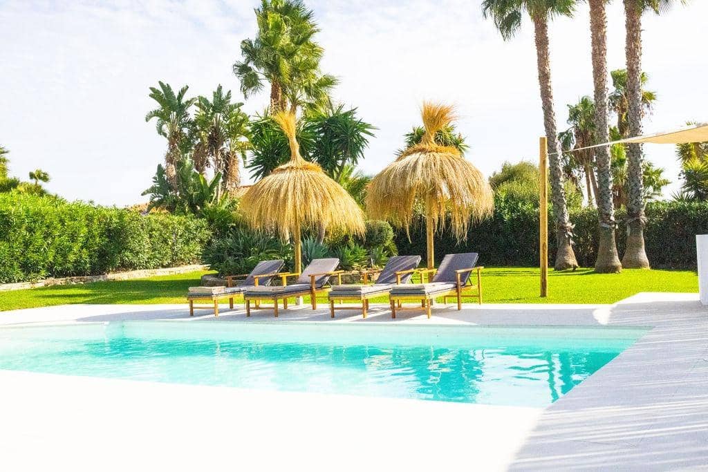 3 slaapkamer Villa te koop in Estepona met zwembad garage - € 1.495.000 (Ref: 9427397)