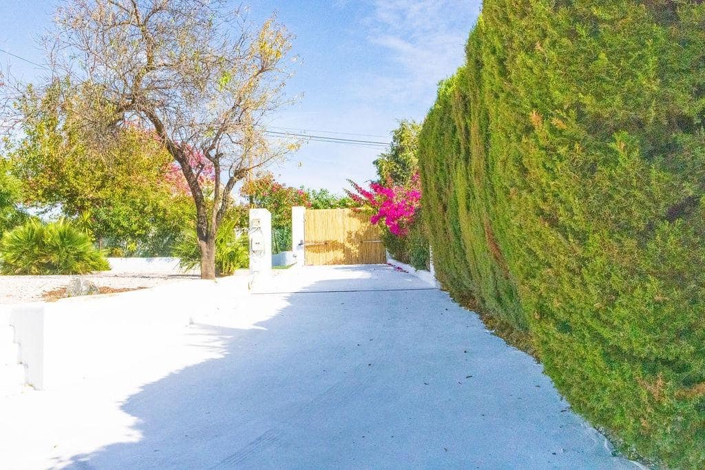 3 slaapkamer Villa te koop in Estepona met zwembad garage - € 1.495.000 (Ref: 9427397)