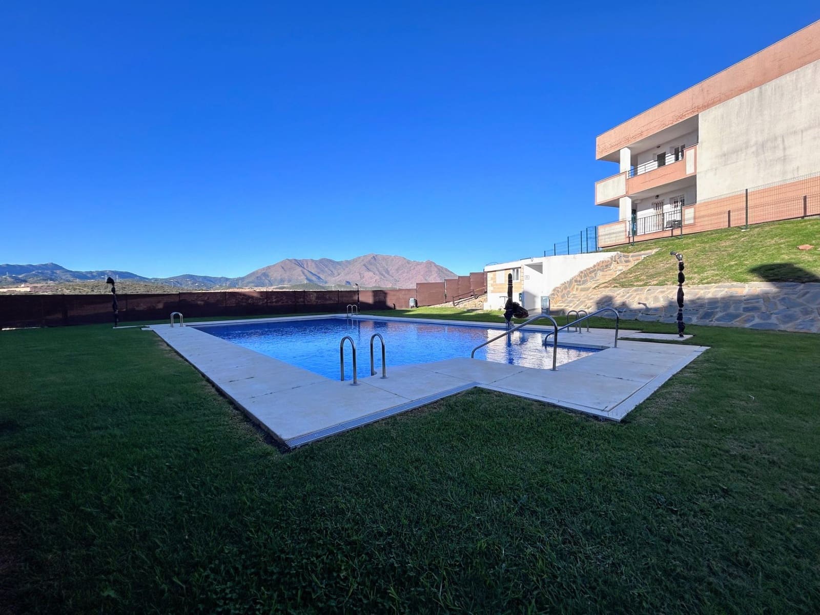 3 bedroom Apartment for rent in Casares with pool garage - € 1,500 (Ref: 9449462)