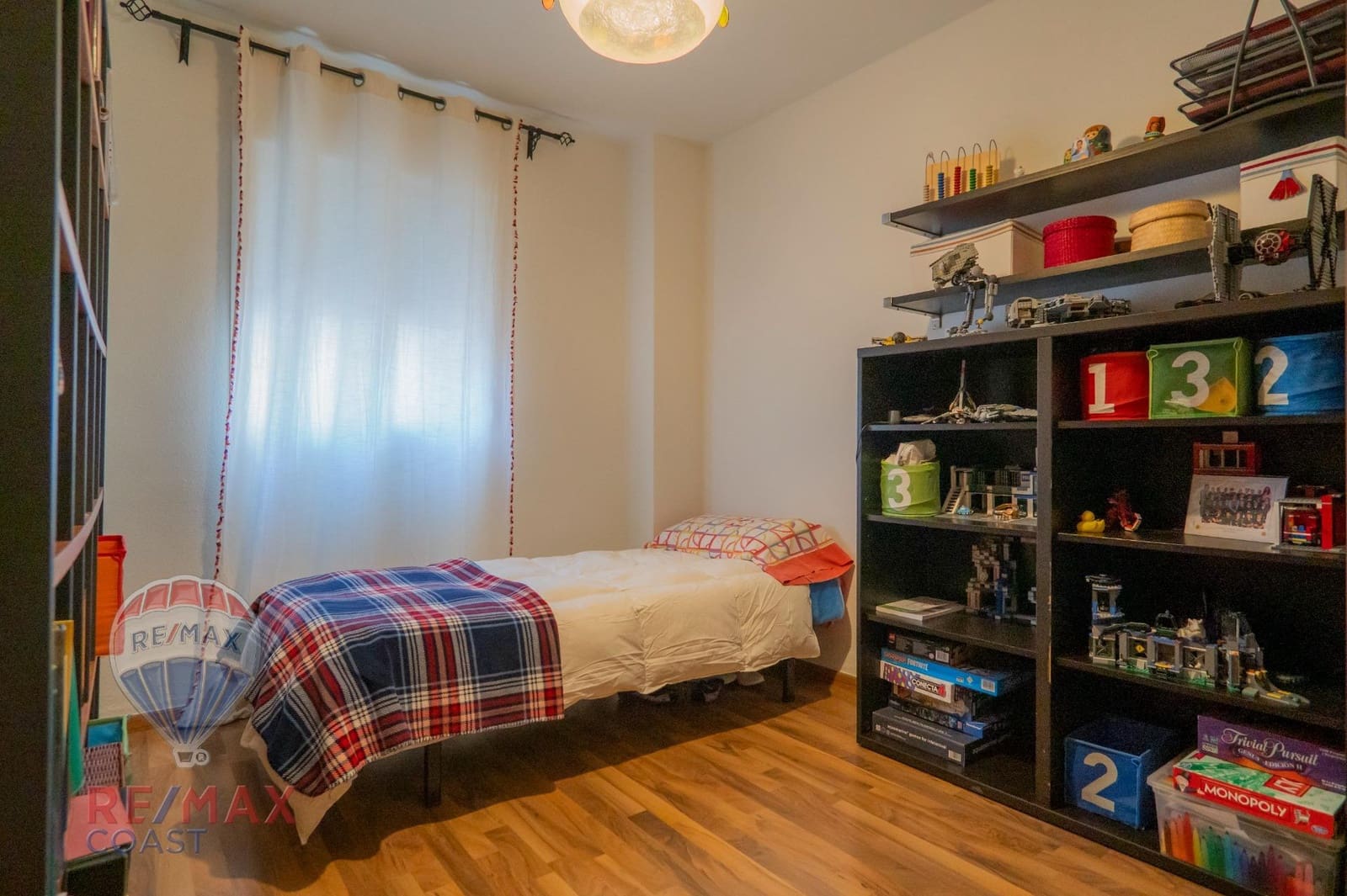 4 bedroom Flat for sale in Malaga city with garage - € 549,900 (Ref: 9452257)