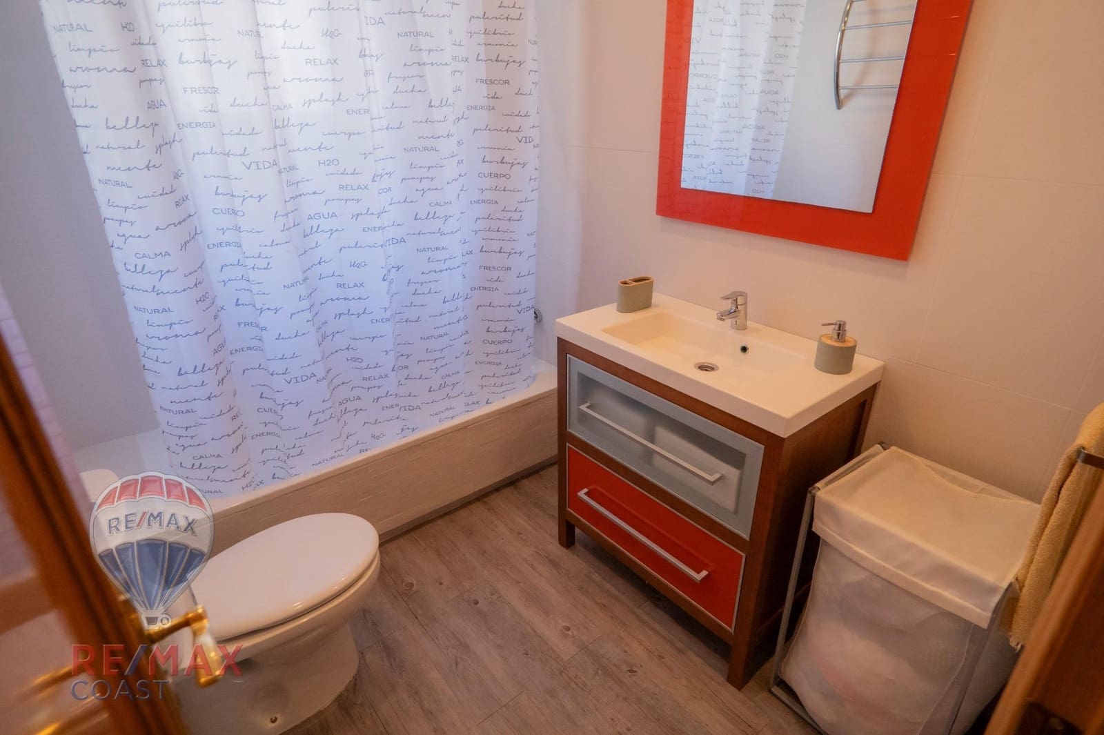 4 bedroom Flat for sale in Malaga city with garage - € 549,900 (Ref: 9452257)