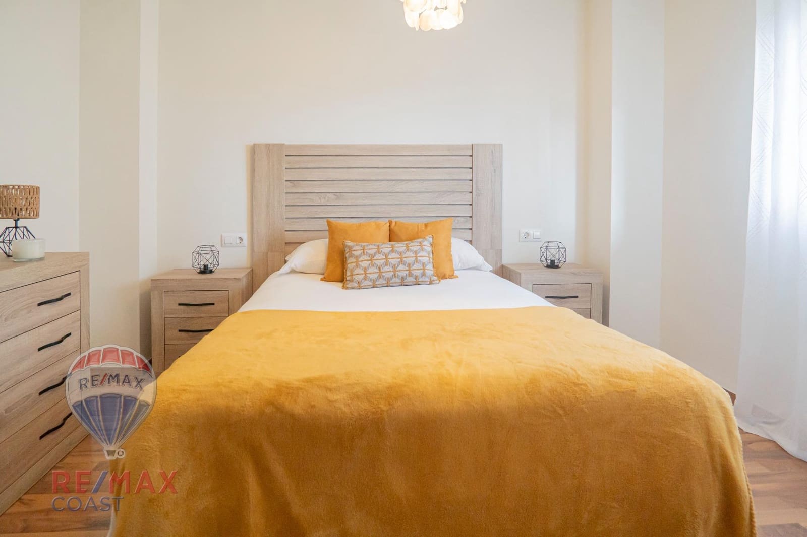 4 bedroom Flat for sale in Malaga city with garage - € 549,900 (Ref: 9452257)