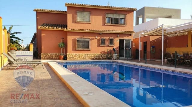 11 quarto Moradia para venda em Rincón de la Victoria com piscina garagem - 749 000 € (Ref: 9462477)