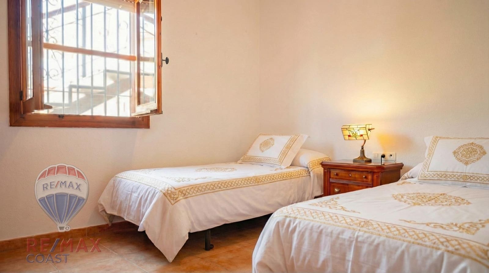 11 slaapkamer Villa te koop in Rincon de la Victoria met zwembad garage - € 749.000 (Ref: 9462477)